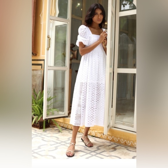 Monsoon & Beyond Anthropologie White Eyelet Estella Dress in Size Small - Picture 2 of 10